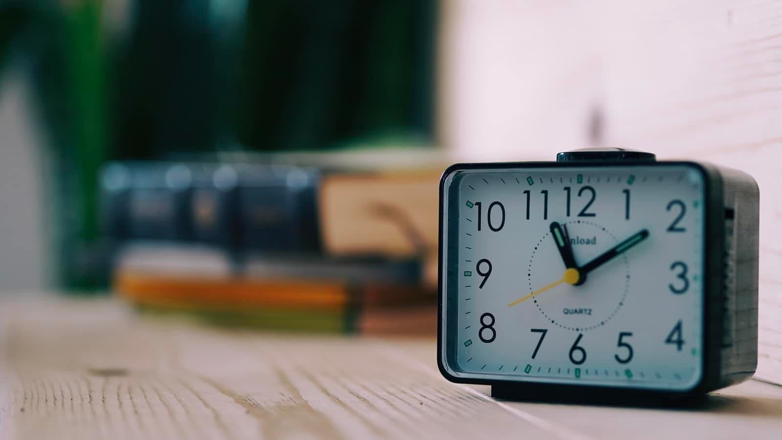 Creating custom metric alarms with CDK