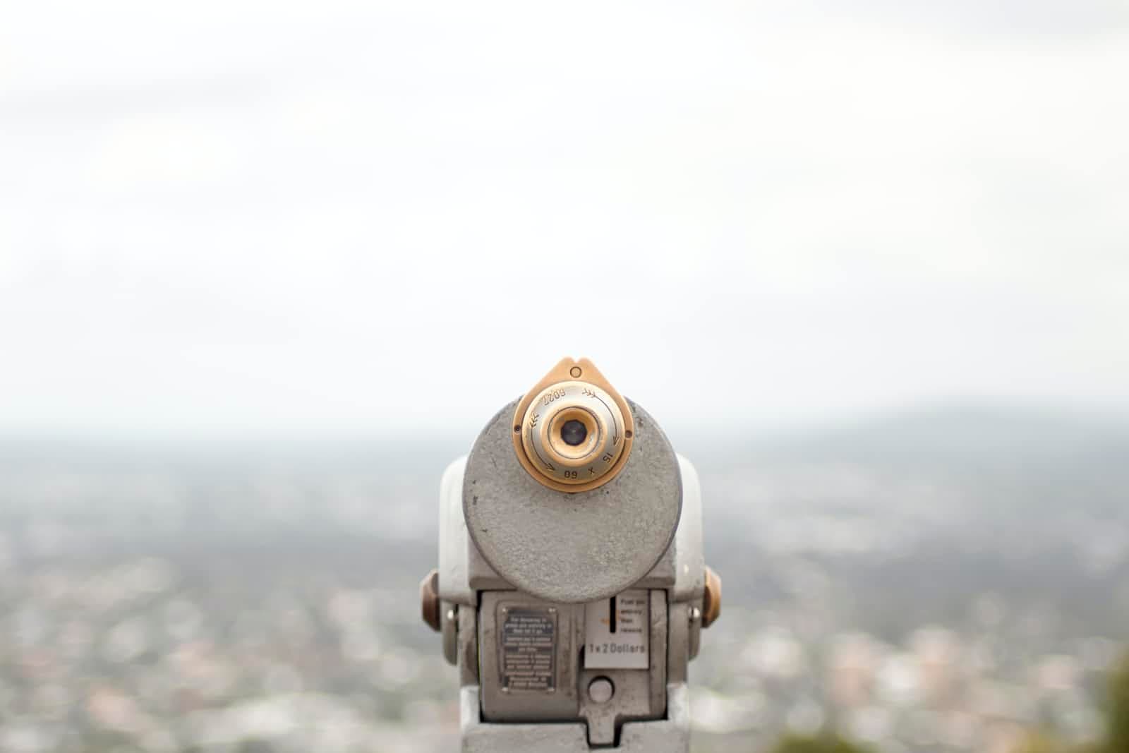 Custom metric properties and CloudWatch Insights